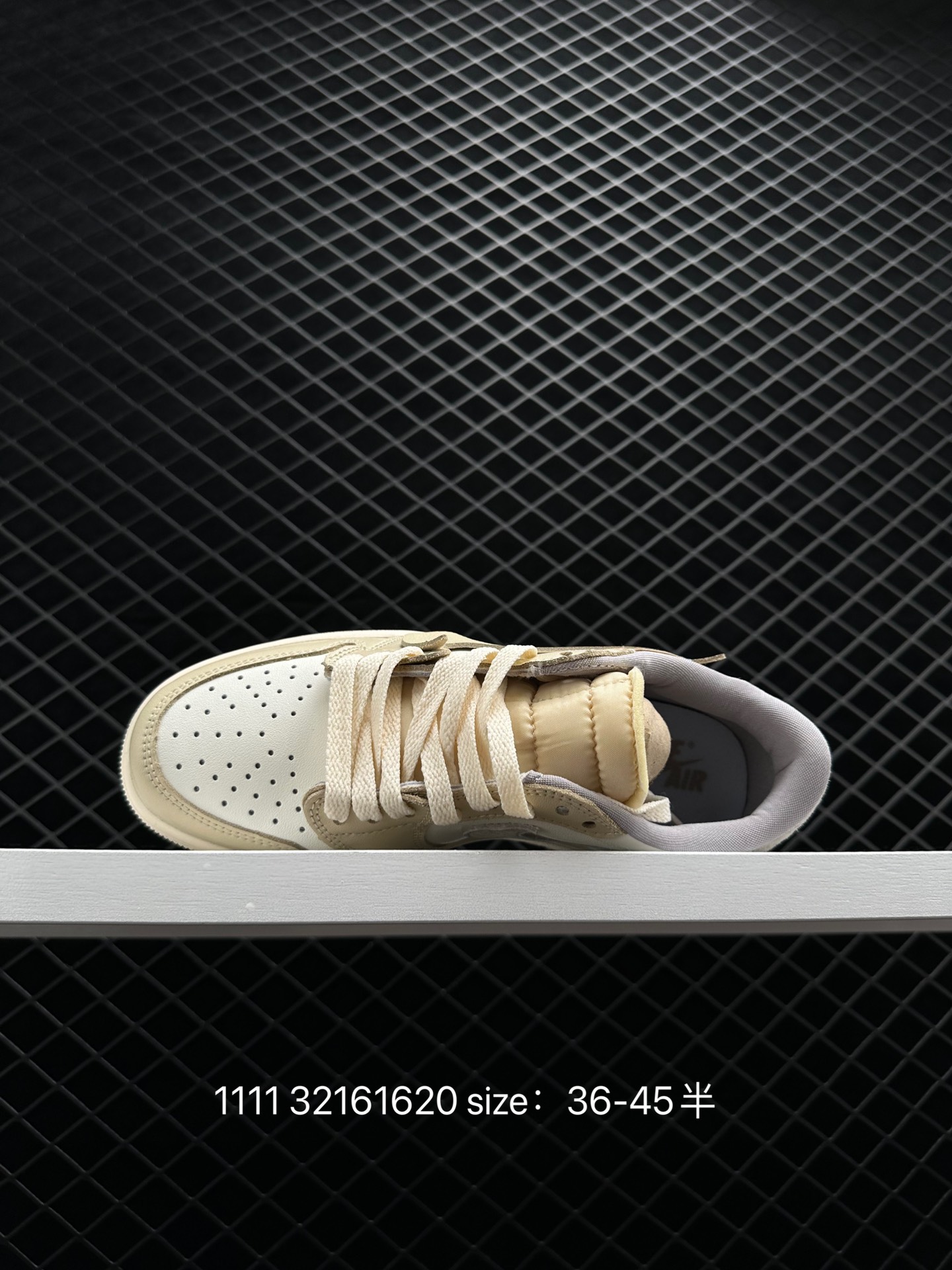 Off-White x  Air Jordan 1 Low OG